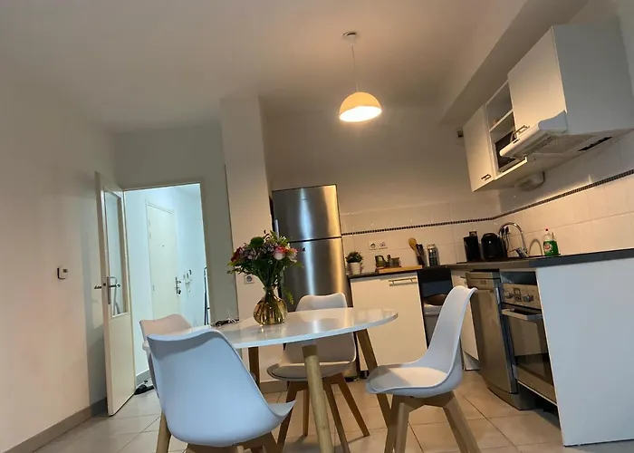 Super Avec Piscine Apartmán